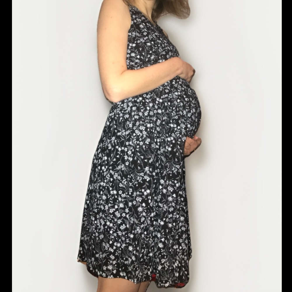 Old Navy Floral Black Maternity Dress (Small)